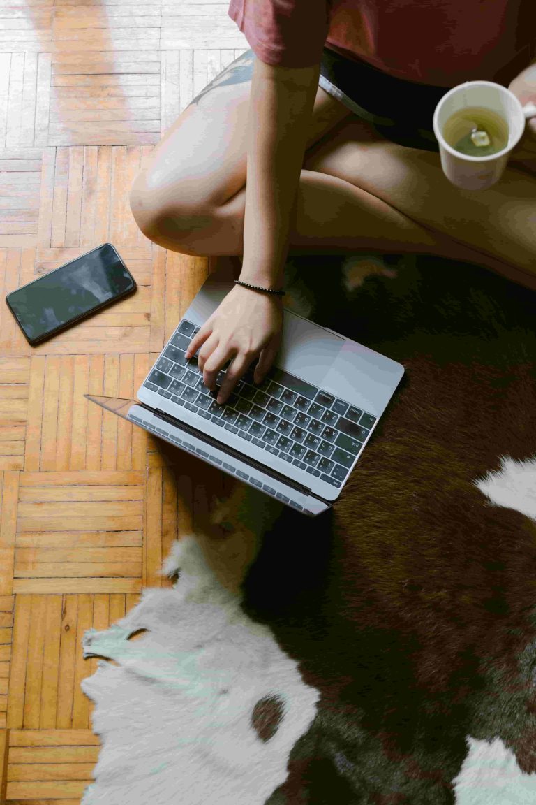 EMDR por videollamada: cuándo encaja y cuándo es mejor la consulta